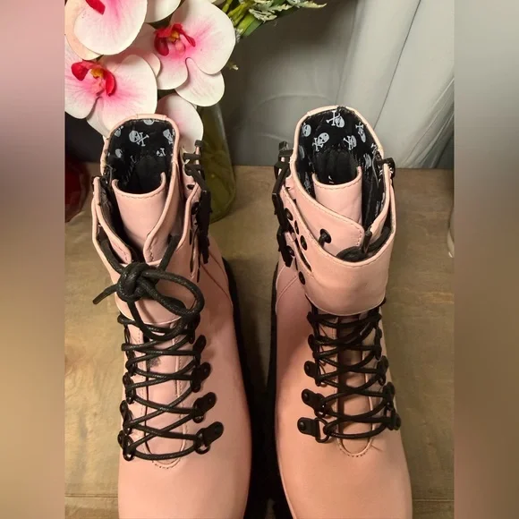Dolls Kill LAMODA PINK SHOOT MY SHOT CREEPER BOOTS - Picture 3 of 6